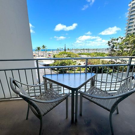 Ilikai Apt 302 - Spacious Studio With Stunning Ocean & Harbor Views Honolulu Exterior foto